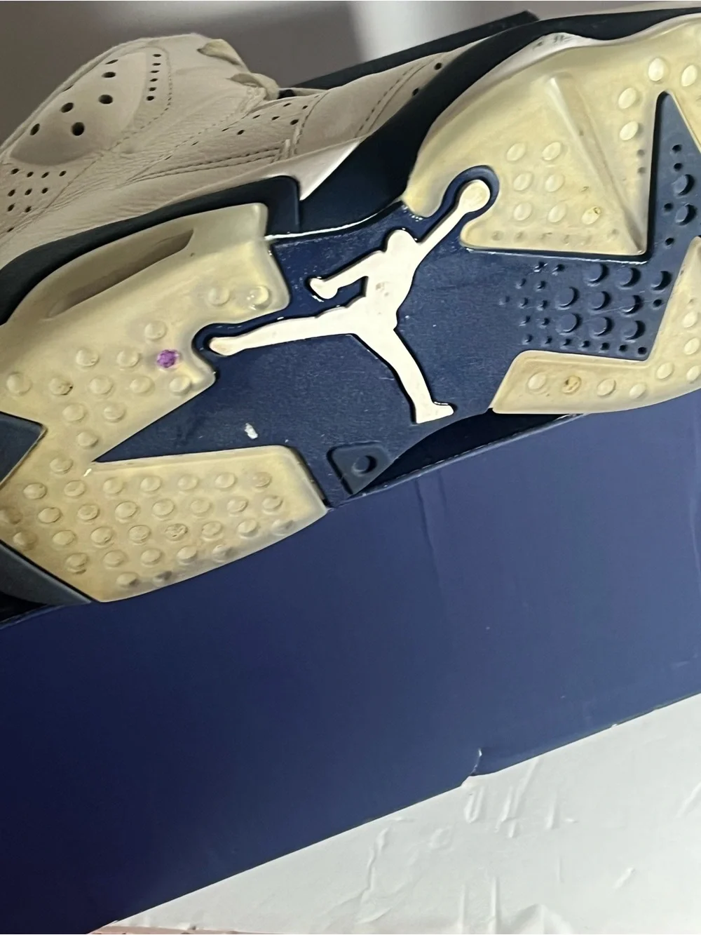 Air Jordan 6 Retro size 9.5